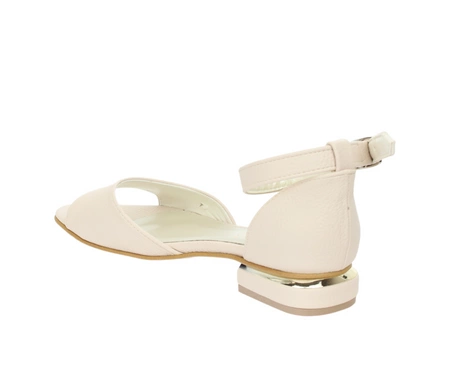 Beżowe sandały damskie zabudowane płaskie ślubne Azali - Produkt Polski