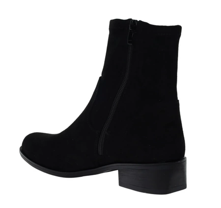 Czarne botki zamszowe na płaskim obcasie eleganckie Jezzi
