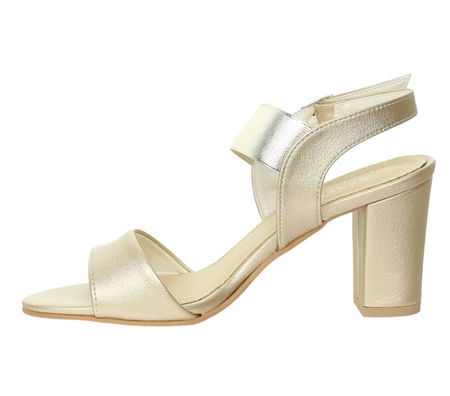 Złote sandały na średnim wygodnym obcasie Azali - Produkt Polski